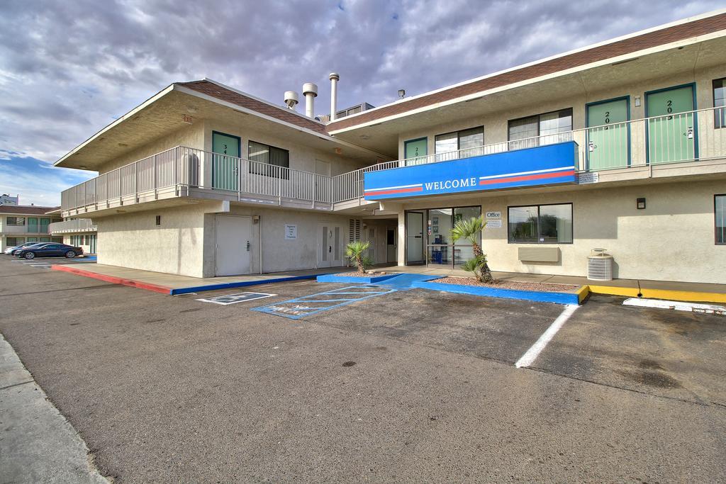Budgetel Inn&Suites Yuma Exterior foto